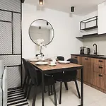 Apartment Vacationclub - Port 108 *